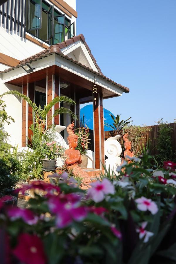 Puak Taem Boutique Hotel Čiang Mai Exteriér fotografie